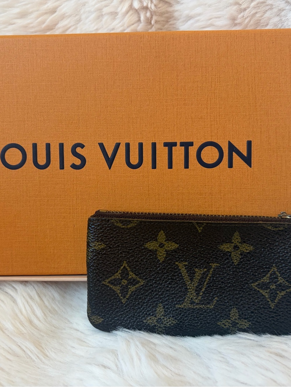 AUTHENTIC Louis Vuitton monogram key pouch - Picture 2 of 5